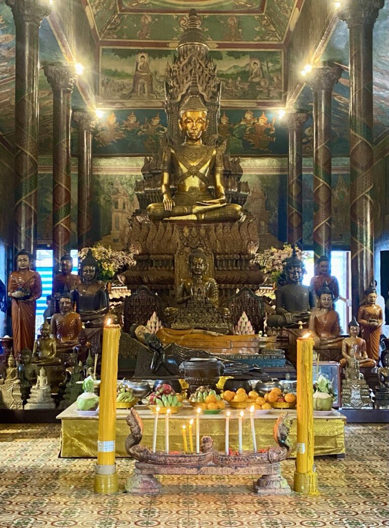 Wat Phnom Temple, Phnom Penh, Cambodia